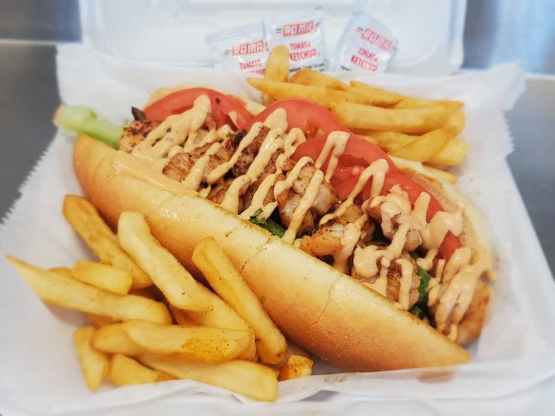 Shrimp po boy sandwich